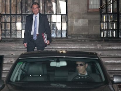 El president Artur Mas surt del Palau aquesta tarda.