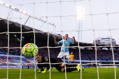 Aspas bate a Ter Stegen el pasado miércoles.