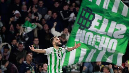 Pezzela celebra su tanto frente al Girona.