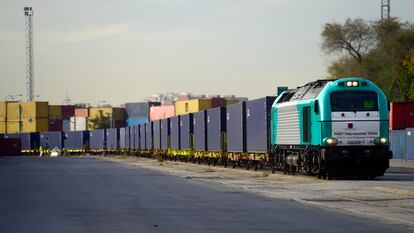 Tren de mercancías entre China y Europa, símbolo de las largas cadenas logísticas globales.