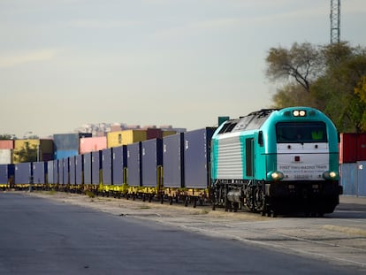 Tren de mercancías entre China y Europa, símbolo de las largas cadenas logísticas globales.