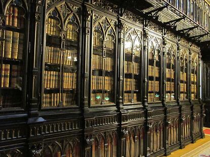 La Biblioteca del Senado, de estilo neogótico inglés.