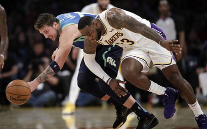 LeBron y Doncic, en un Dallas-Lakers.