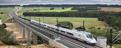 A high-speed AVE train between Madrid and Valencia