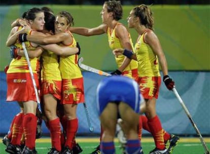 Las jugadoras españolas celebran la victoria ante Corea