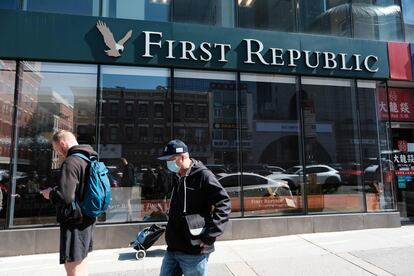 Oficina de First Republic Bank en Nueva York.