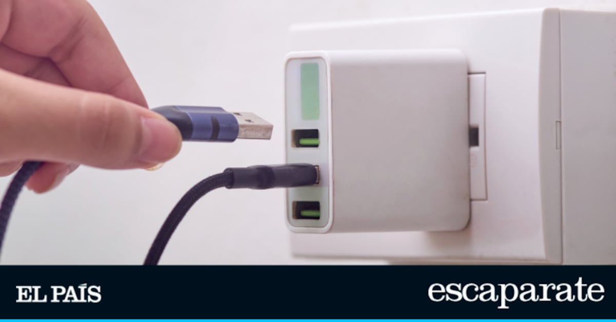 Di adiós a llevar tres cargadores: este ‘gadget’ carga rápidamente tu móvil, tableta y portátil a la vez 
