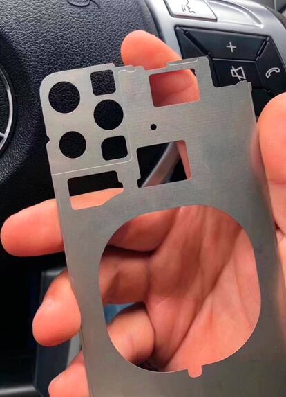 La pieza de un presunto iPhone XI que muestra claramente la posición de su triple cámara