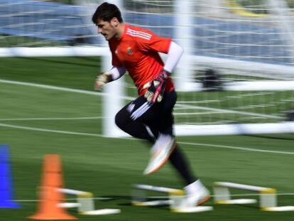 Casillas en un entrenamiento en Valdebebas. 