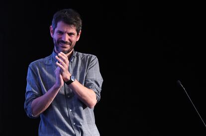 Ernest Urtasun, durante la apertura de la primera asamblea de Sumar, este sábado en La Nave (Villaverde, Madrid).