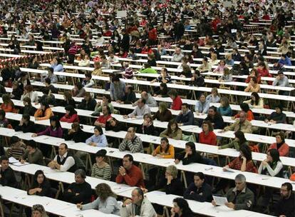 Multitud de opositores se presentan a las pruebas en el País Vasco.