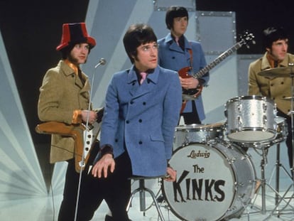 Desde la izquierda, Dave Davies, Ray Davies, Peter Quaife y Mick Avory de The Kinks en 1968.