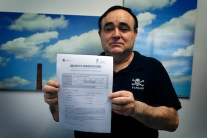 Miquel Baco, empresario de Terrassa que tiene la ayuda de autónomos bloqueada por una deuda de dos céntimos.