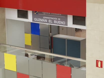 Administración de la Agencia Tributaria en Guzmán El Bueno, en Madrid.