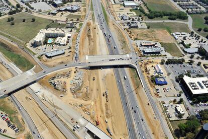 Imagen aérea de la autopista North Tarrant Express, en Texas (EE UU), cuando Ferrovial la tenía en construcción.