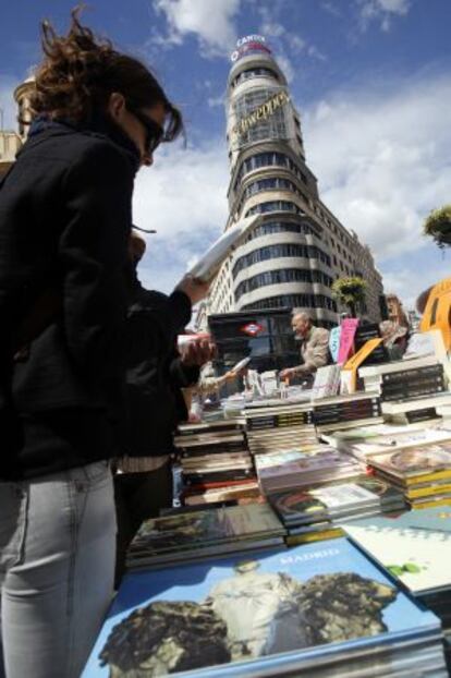 Uno de los estands de la plaza de Callao este miércoles.