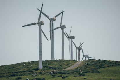 Un parque eólico situado en la Serra da Capelada gallega (A Coruña).