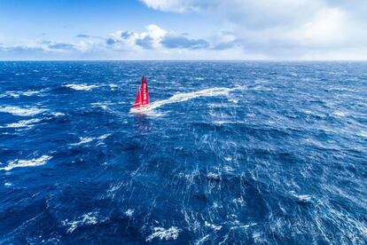 El Mapfre en su aproximación a Cabo de Hornos