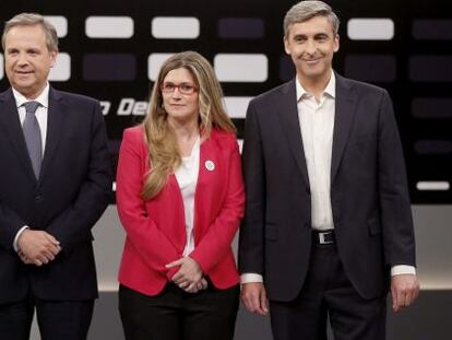 Los cuatro candidatos a la Alcald&iacute;a de Madrid de los partidos con representaci&oacute;n en el Ayuntamiento, Esperanza Aguirre (PP), Antonio Miguel Carmona (PSOE), Raquel L&oacute;pez (IU) y David Ortega (UPyD), de izda a dcha, antes de uno de los &#039;cara a cara&#039; emitidos en Telemadrid. EFE/PACO CAMPOS