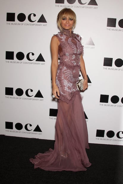 Nicole Richie con un dise?o de Julien McDonald oto?o-invierno 11/12 en la gala del MOCA celebrada este fin de semana.