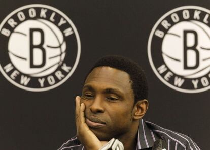 Avery Johnson, durante el anuncio de su despedida.