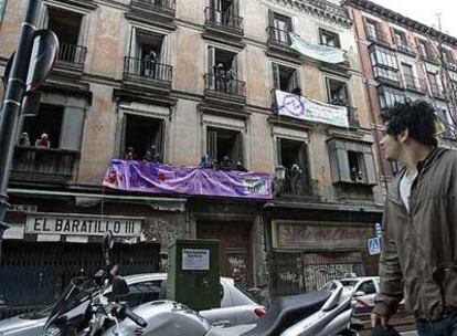 El edificio de la calle Atocha en el que han entrado un grupo de <i>okupas.</i>