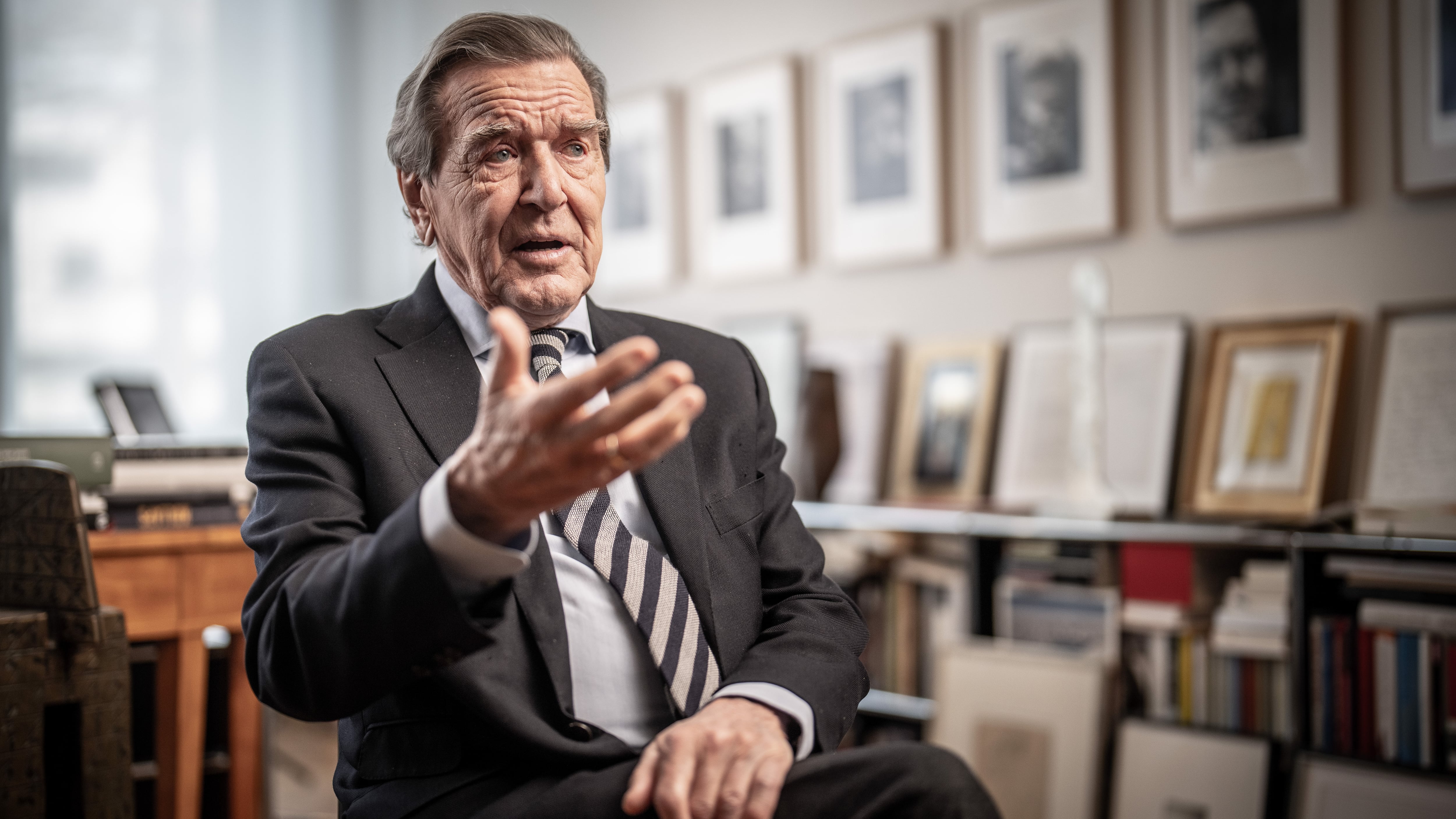 La propuesta rusa de Schröder como mediador para Ucrania recibe un doble portazo de Alemania y de la UE