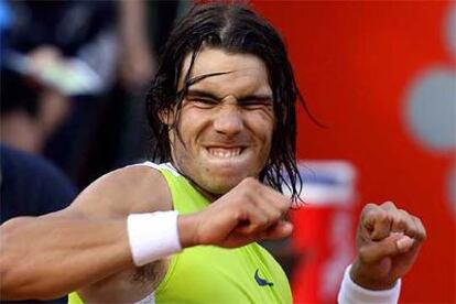 Rafael Nadal celebra su victoria en las semifinales del Masters de Roma ante el francés Gael Monfils.