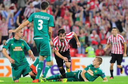 Beñat instantes después de marcar su gol.