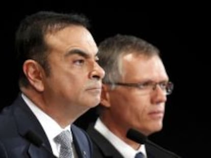 Carlos Ghosn, presidente de Renault, junto a su antigua mano derecha en la compa&ntilde;&iacute;a, Carlos TAvares.