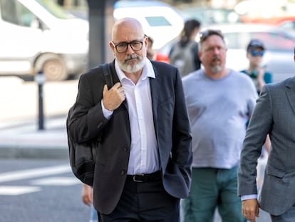 Javier Martínez Peromingo, exalto cargo de la Consejería de Sanidad, a su llegada a los juzgados de Plaza Castilla.