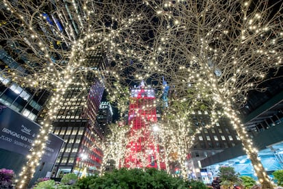 Iluminación navideña en Park Avenue (Nueva York) en 2020.