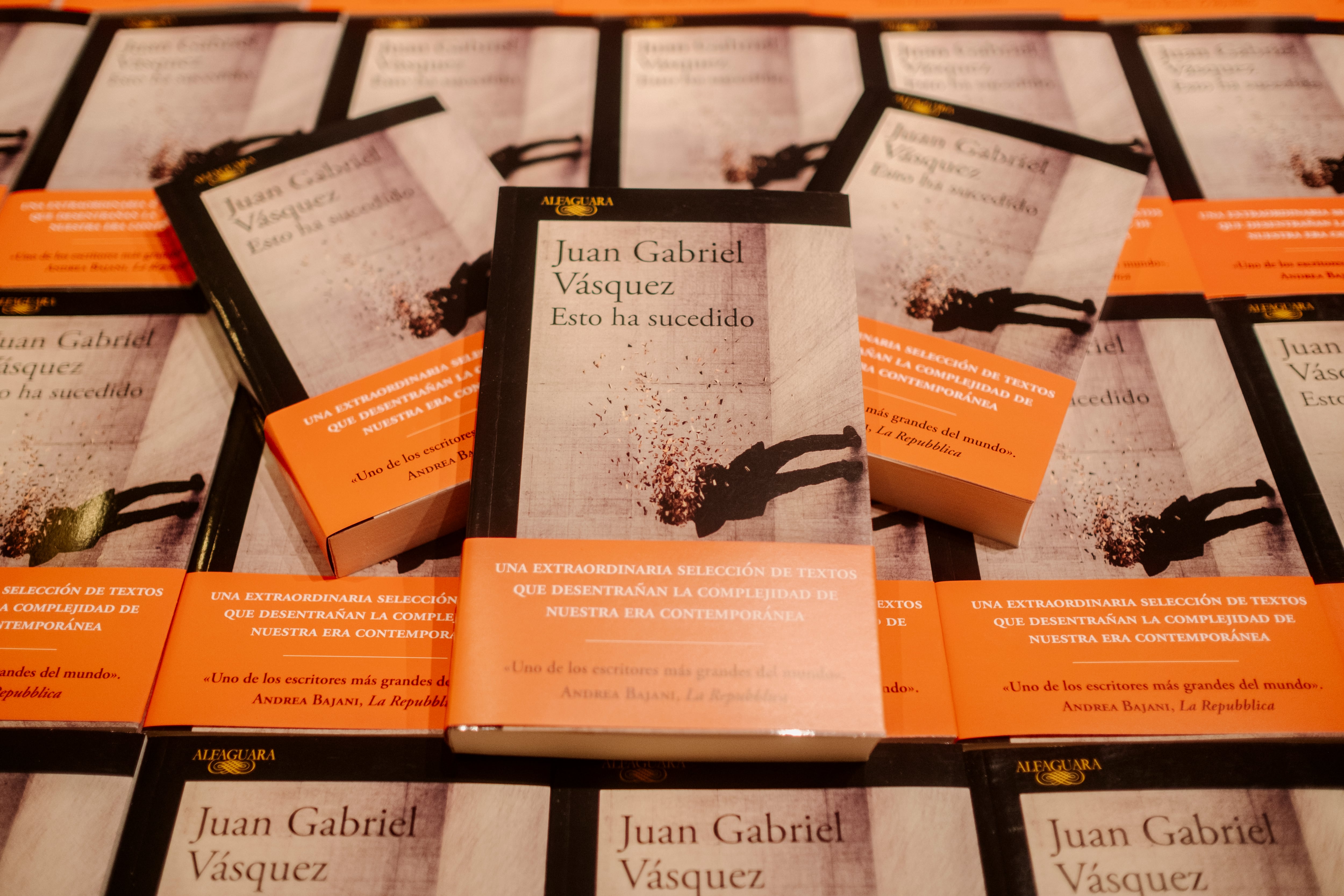 Ejemplares de 'Esto ha sucedido'.