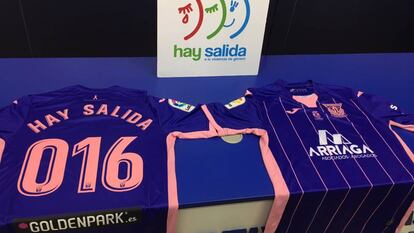 Las camisetas del Leganés contra la violencia de género.