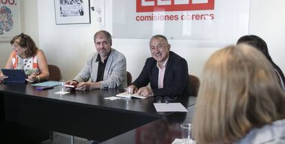 Los líderes de CC OO, Unai Sordo, y CC OO, Pepe Álvarez