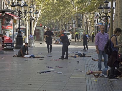 Diverses víctimes de l'atropellament massiu al centre de Barcelona.