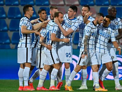 Los jugadores del Inter celebran un gol ante el Crotone el sábado