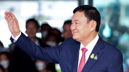 El ex primer ministro tailandés Thaksin Shinawatra, tras aterrizar en el aeropuerto de Bangkok el martes 22 de agosto, tras 15 años de exilio autoimpuesto.