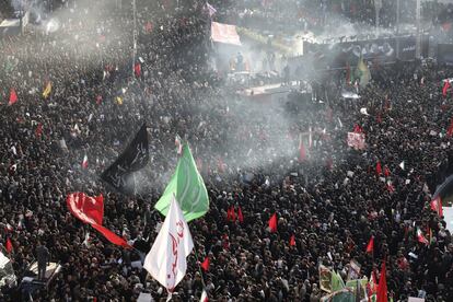 Una inmensa multitud inundó las calles de Teherán este lunes para rendir homenaje al general Qasem Soleimani, el comandante más admirado de Irán, muerto en un ataque estadounidense en Irak.