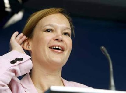 La secretaria de Organización del PSOE, Leire Pajín, tras la comisión permanente del partido.