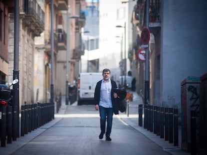 Jordi Sànchez llega el pasado viernes a la fundación Canpedró, donde hace labores de voluntariado.