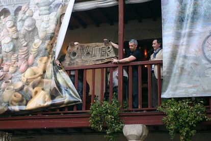 Homenaje a O&#39; Volter, la taberna que reunía a artistas de la Xeración Nós en Ourense.