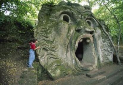 Uno de los ogros del Parco dei Mostri, en Bomarzo (Italia).