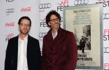 Los hermanos Ethan y Joel Coen, en noviembre de 2013.