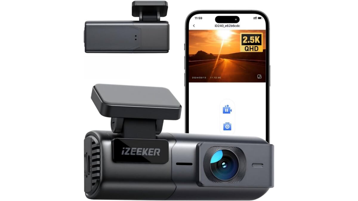 Esta cámara de vigilancia para el coche tiene más de 1.000 opiniones en Amazon.