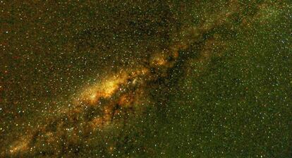 Lejos de los grandes núcleos de población, la vista nocturna del cielo es mucho más sorprendente.