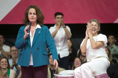 Carla Antonelli, política y activista LGTBI, en un momento de su intervención. "Yolanda, eres ilusión, pura emoción, presente y por supuesto futuro, que pasa por la próxima presidenta del Gobierno de este país", ha asegurado Antonelli. 