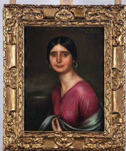 El cuadro de Julio Romero de Torres 'Retrato de doña Josefina Cortés', que tiene la particularidad de que fue pintado ante la propia modelo y no a través de una fotografía, ha sido vendido en una subasta por los 45.000 euros de salida, informó el especialista en pintura antigua y del siglo XIX de la casa Segre José Luis Requena. La pintura, un óleo y temple sobre lienzo, fue un regalo del artista cordobés al marido de Josefina Cortés, Enrique Conde Díaz, director de la Compañía Española de las Minas del Rif en 1903, cuando el pintor viajó a Marruecos. La obra ha sido adquirida por un particular.