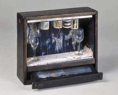 'Burbuja de jabón azul', 1949-1950, de Joseph Cornell. 
