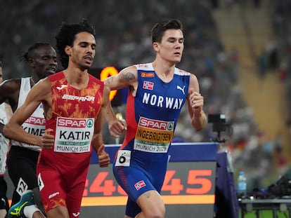 Mohamed Katir y Jakob Ingebrigsten, durante la final de 5.000m.